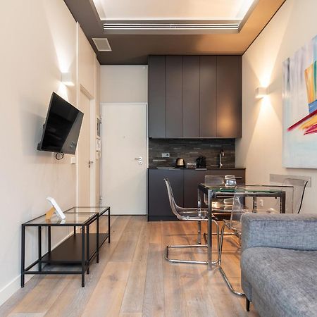 Easyhomes-City Centre Suites Milan Luaran gambar