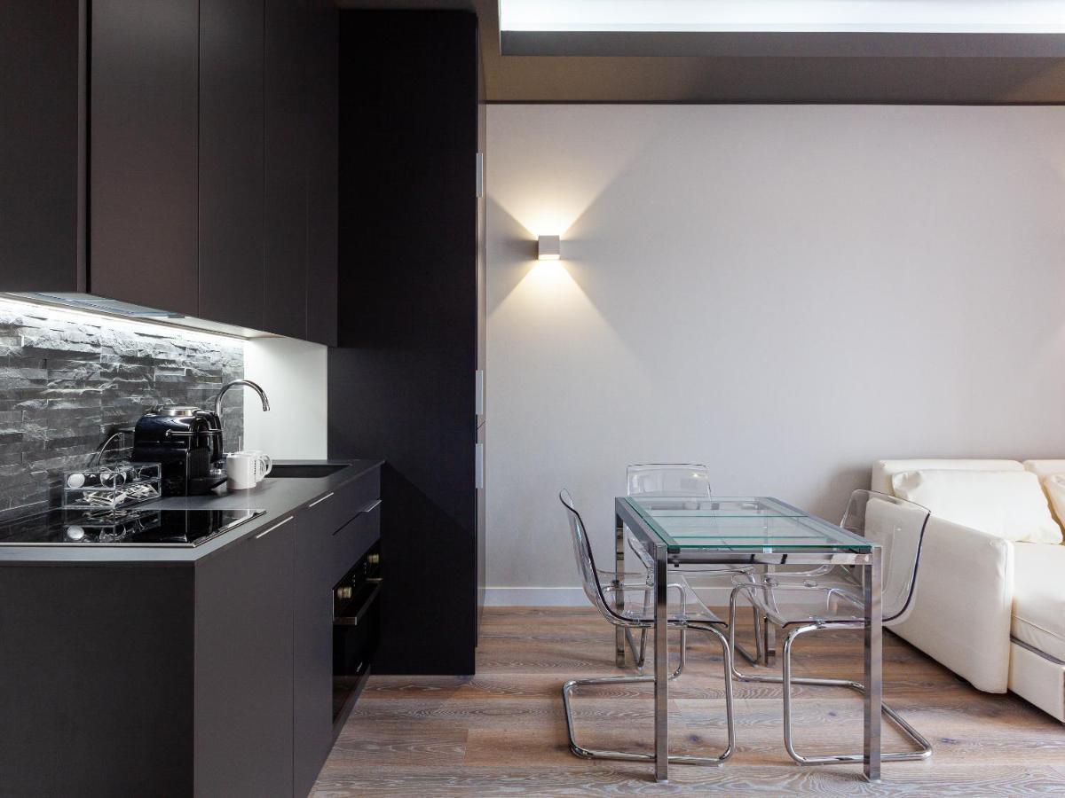 Easyhomes-City Centre Suites Milan Luaran gambar