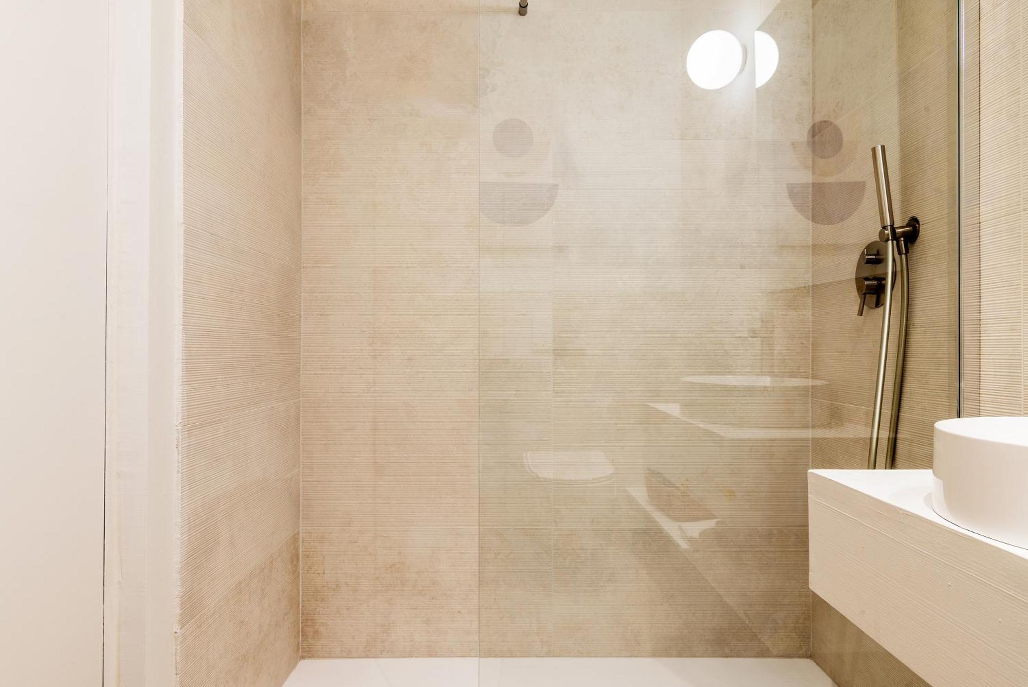 Easyhomes-City Centre Suites Milan Luaran gambar